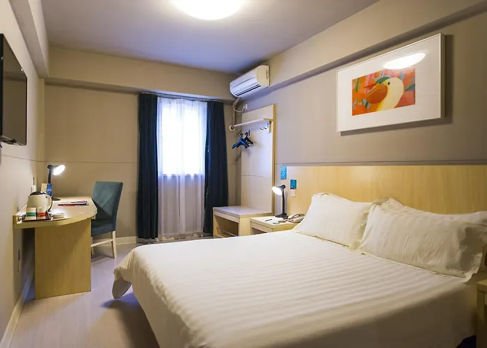 Jinjiang Inn Select Dalian Youhao Square