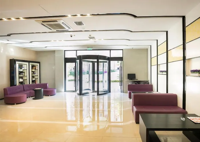 Lavande Hotel Dalian Malan Square Metro Station